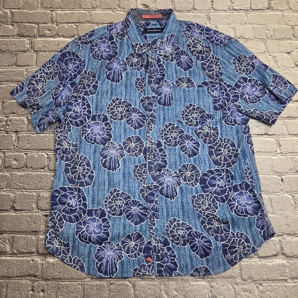 Tommy Bahama Shirt Men's XL Blue Geometric Hawaiian Camp Casual Button